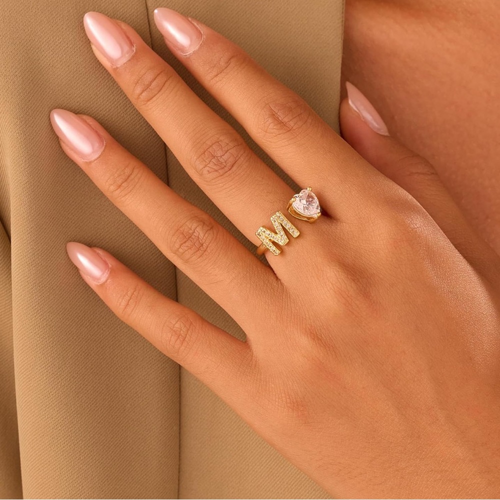 Elegant Gold Inital Letter “M” Heart Ring